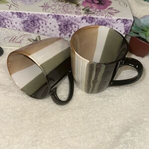 Home Trends Black Tan Green Ivory Two Matching Coffee Tea Hot Chocolate Mugs